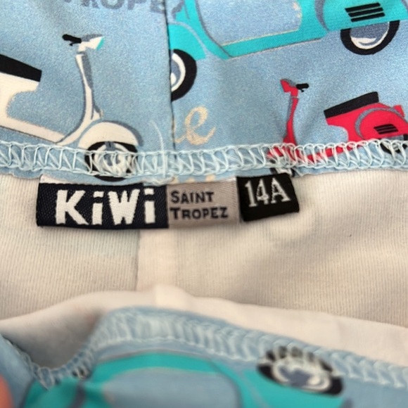 Kiwi boys swim trunks size 14A but run small - Picture 3 of 3